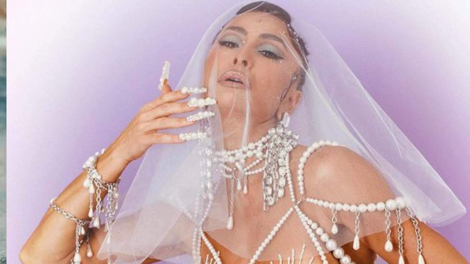 Noiva de fio-dental? Sabrina Sato dispensa calça para roupa de Carnaval: “Decote deixou aberto” - Metropolitana FM