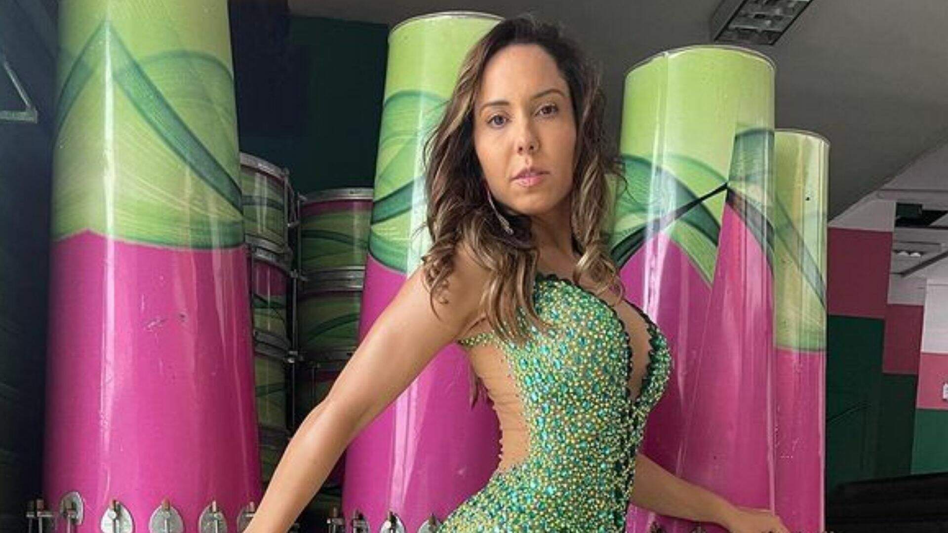 Mulher Melão ‘erra’ conta e compartilha foto com volume melado de leite: “Segredinho aqui” - Metropolitana FM