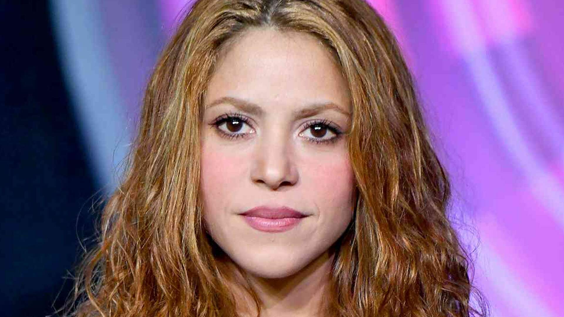 Vídeo de guincho retirando “árvore de estimação” de Shakira da sua antiga mansão viraliza na web - Metropolitana FM