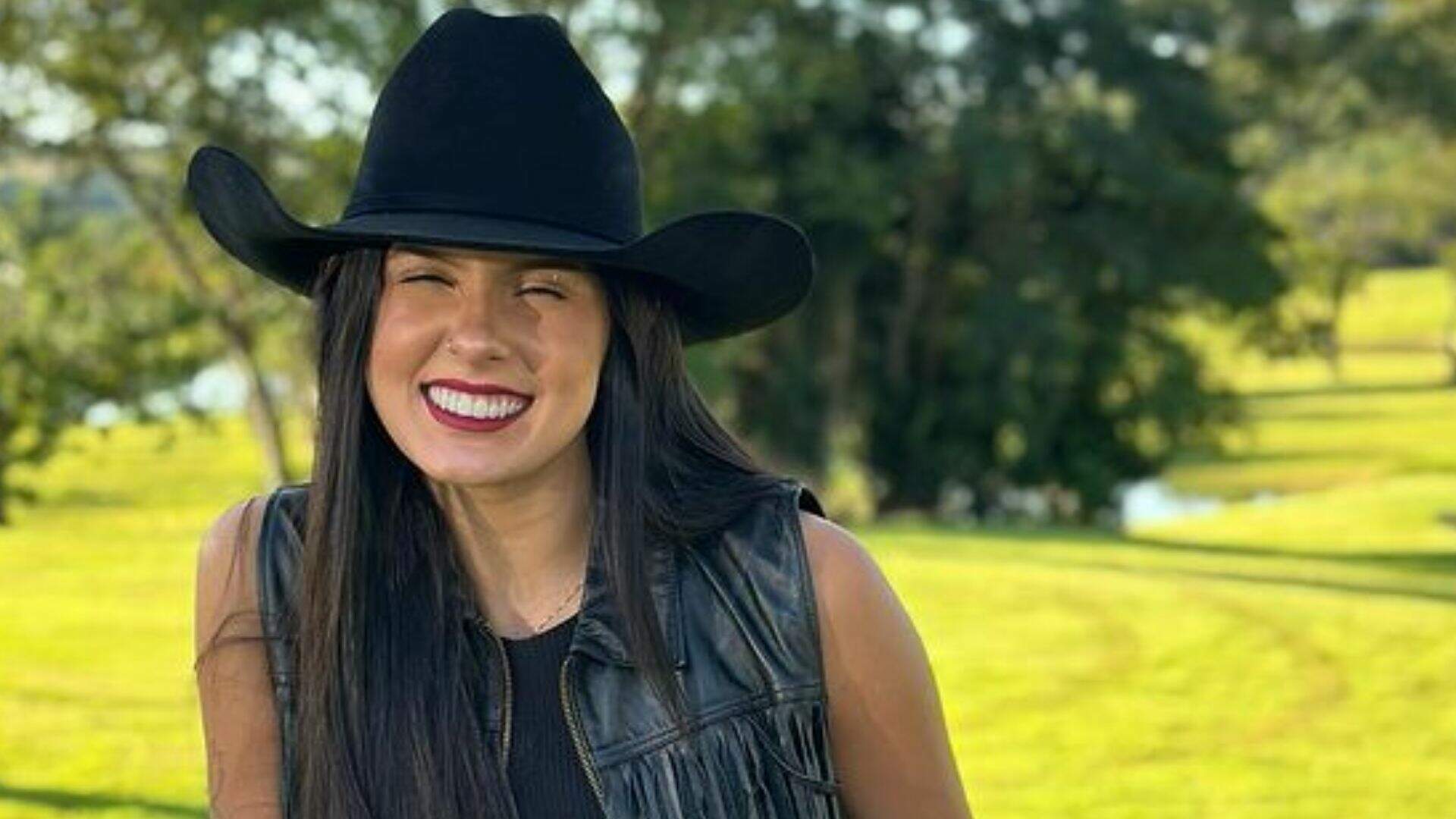 Ana Castela surpreende ao rebolar funk e volume do bumbum deixa seguidores delirando: “Focando” - Metropolitana FM