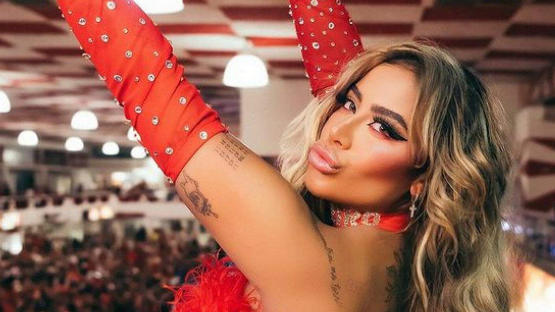 Rafaella Santos aparece apenas com regata branca e volume das coxas recebe ‘print’ dos fãs - Metropolitana FM
