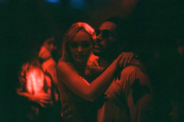 "The Idol" apresenta Lily-Rose Depp como Jocelyn e The Weeknd como Tedros (Foto: Eddy Chen/HBO)