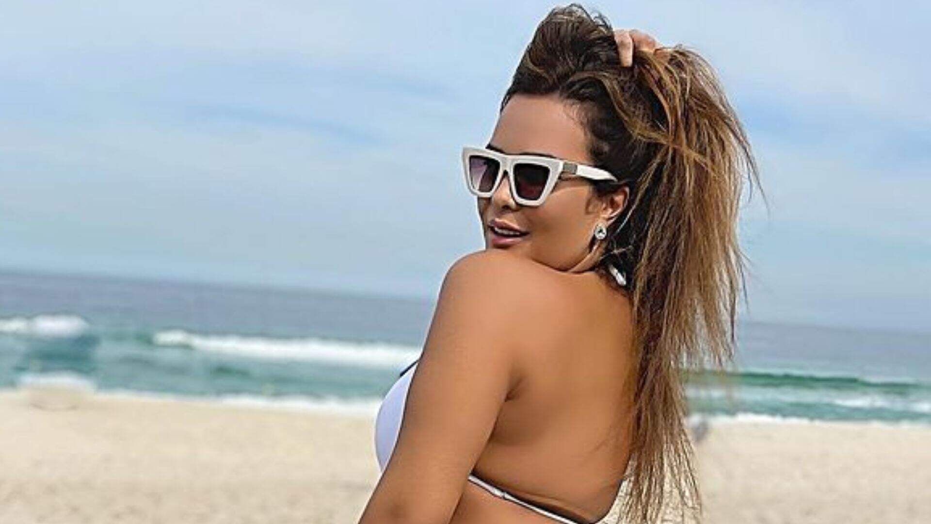 5 vezes que Geisy Arruda acabou com maiô ‘partindo’ sua região ‘proibidona’: “Nem foi OnlyFans” - Metropolitana FM