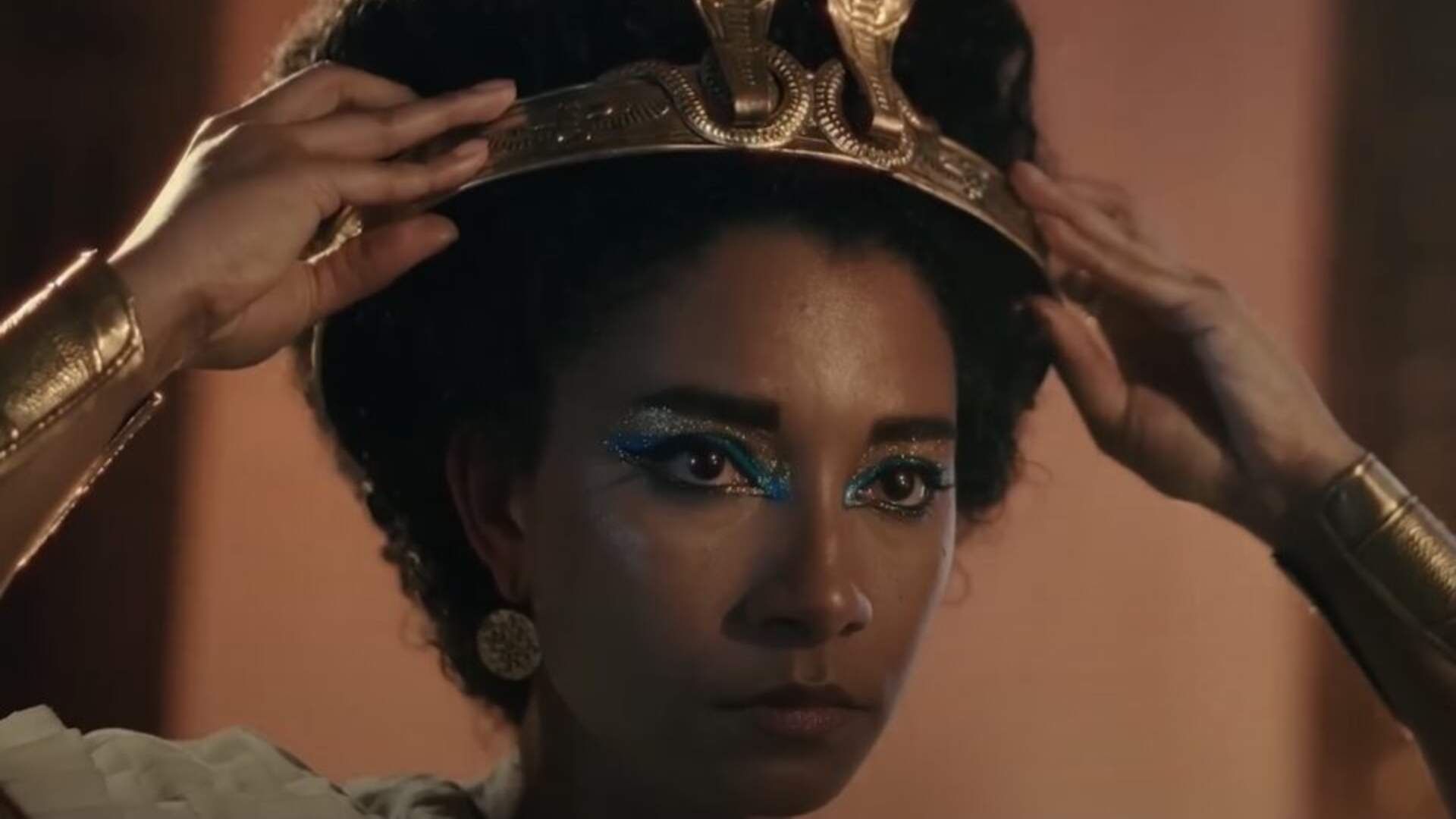 Rainha Cleópatra: Drama biográfico protagonizado por Adele James já está disponível na Netflix