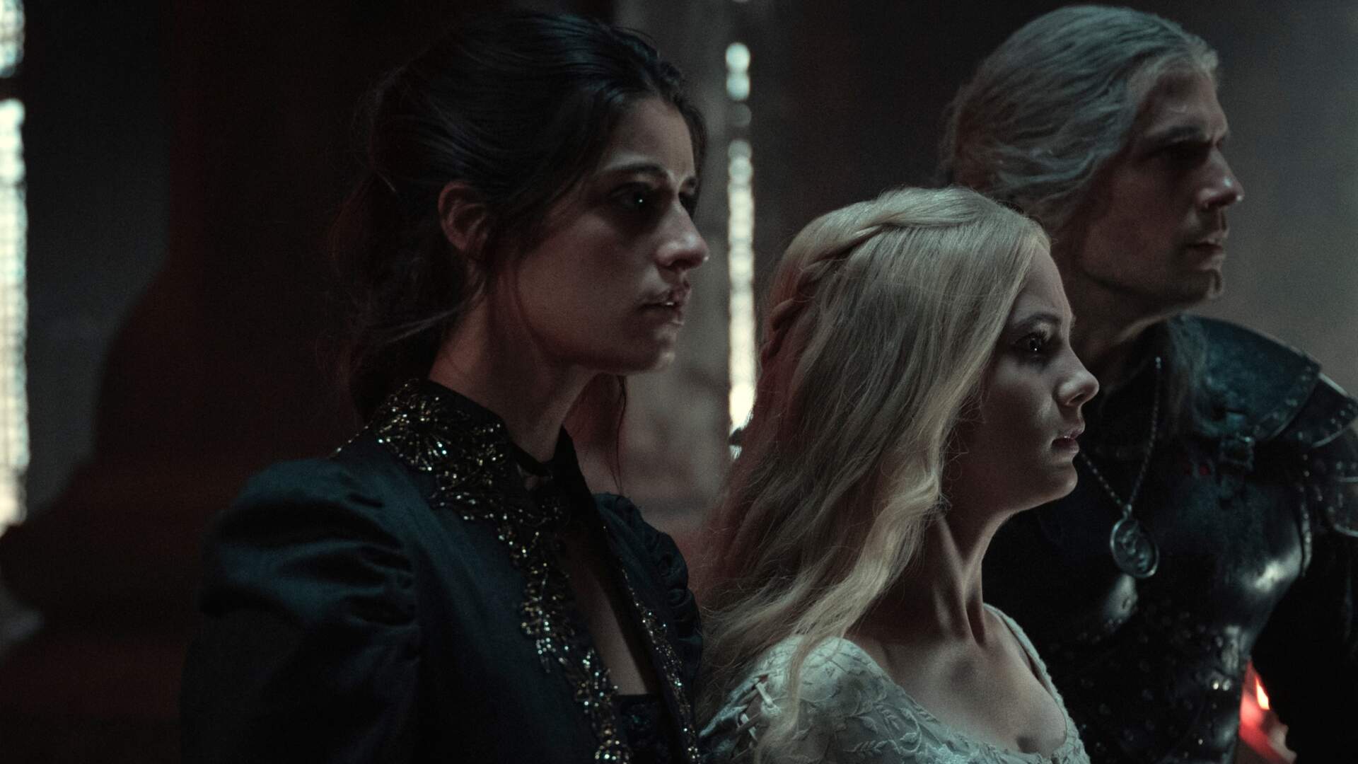 Anya Chalotra, Freya Allan e Henry Cavill como Yennefer de Vengerberg, Ciri e Geralt de Rivia na segunda temporada de "The Witcher" (Foto: Reprodução/Netflix)