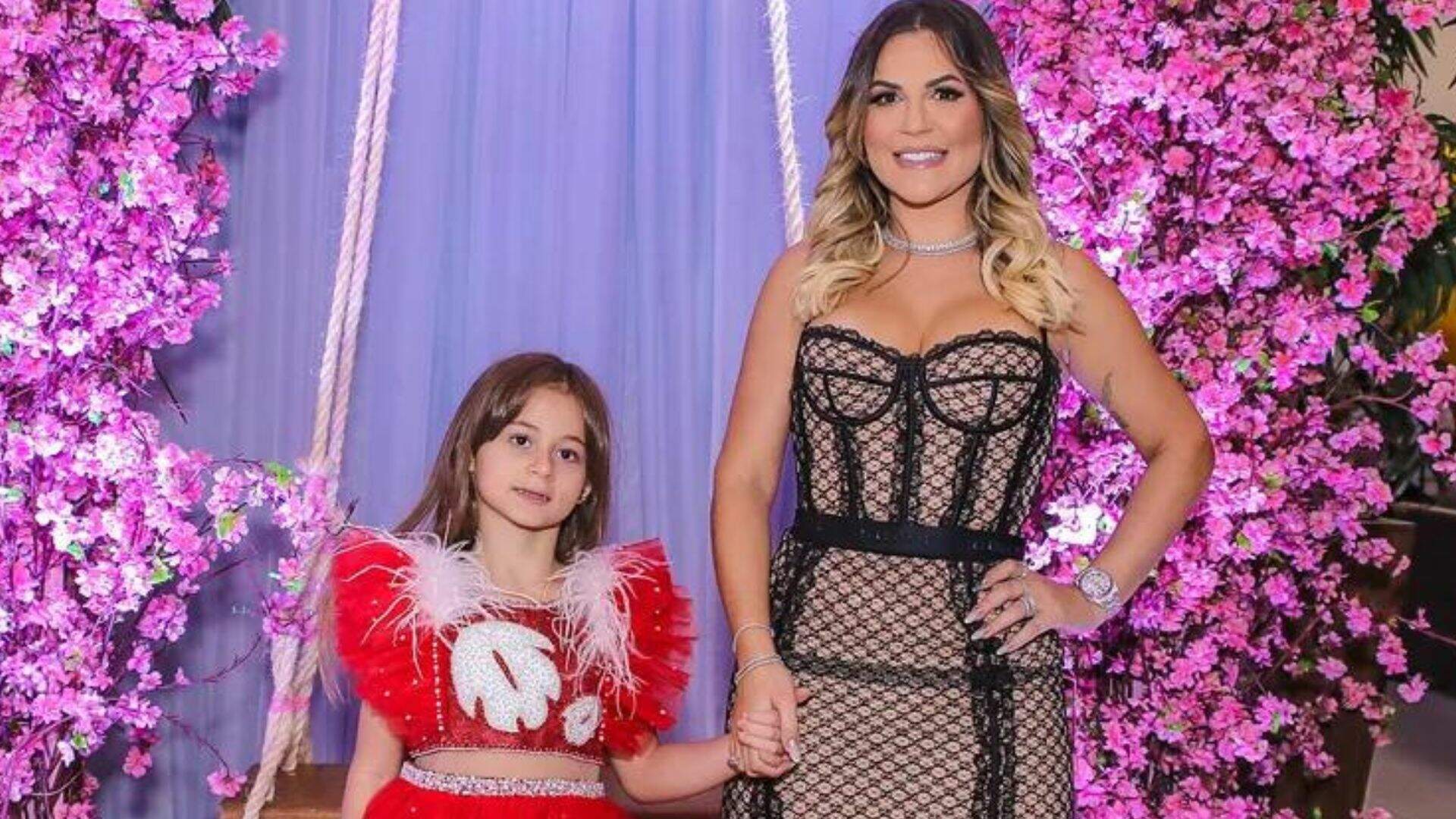 Deolane Bezerra comemora aniversário da filha em grande estilo e usa look de R$ 16 mil