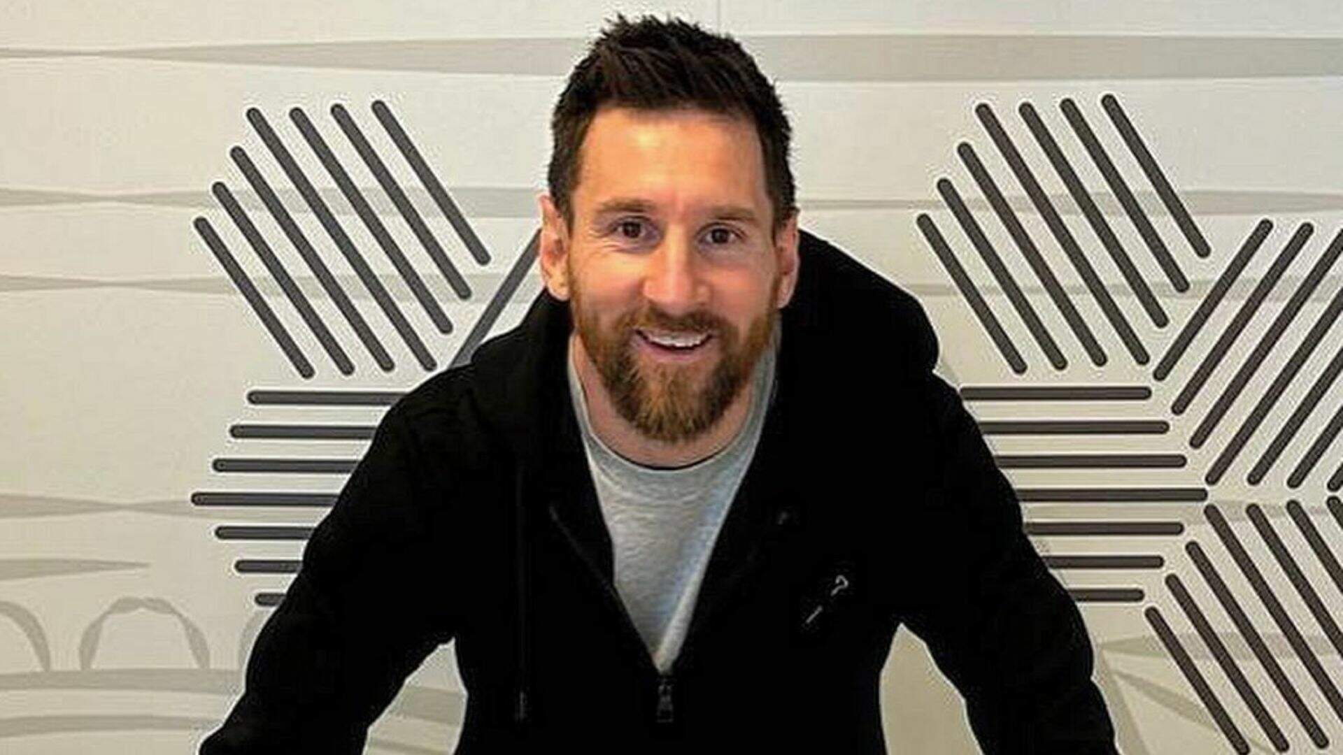 Escapadinha! Lionel Messi chama atenção após faltar a compromisso importante para ir a show - Metropolitana FM