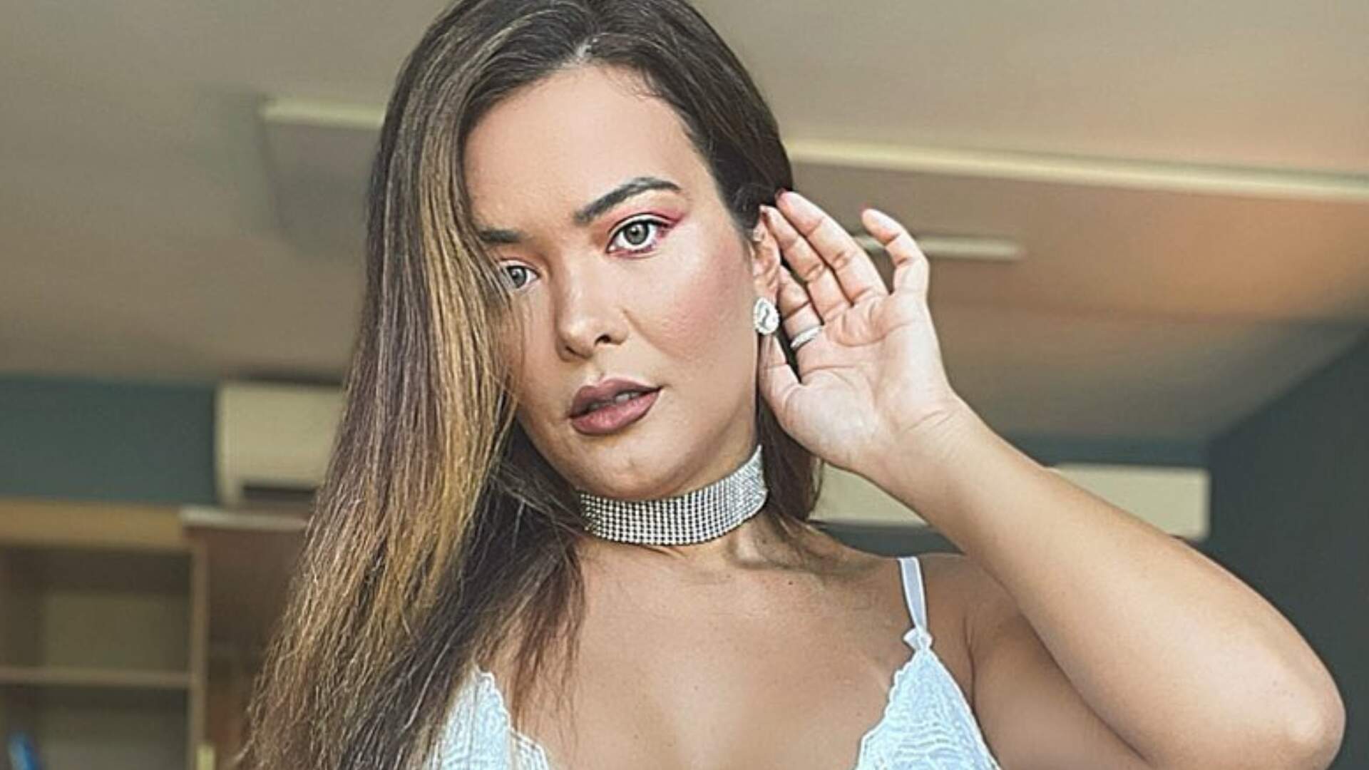 Geisy Arruda faz provocação no quarto de calcinha transparente e quase é barrada do Instagram - Metropolitana FM