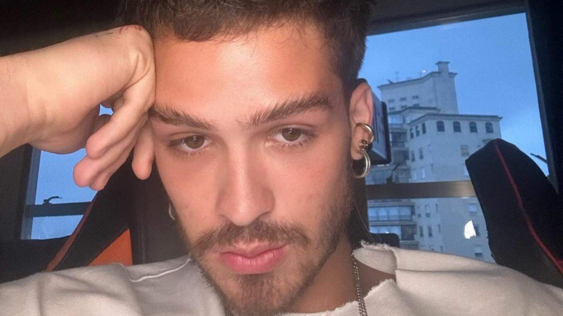 João Guilherme fala sobre primeira cena de sexo na TV: “E se eu ficar com tesão?” - Metropolitana FM