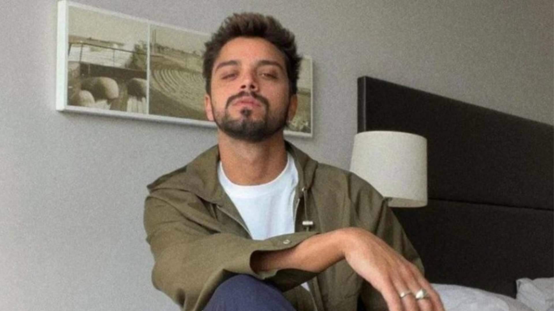 Rodrigo Simas explica motivo de ter assumido sua bissexualidade e deixa os fãs chocados - Metropolitana FM