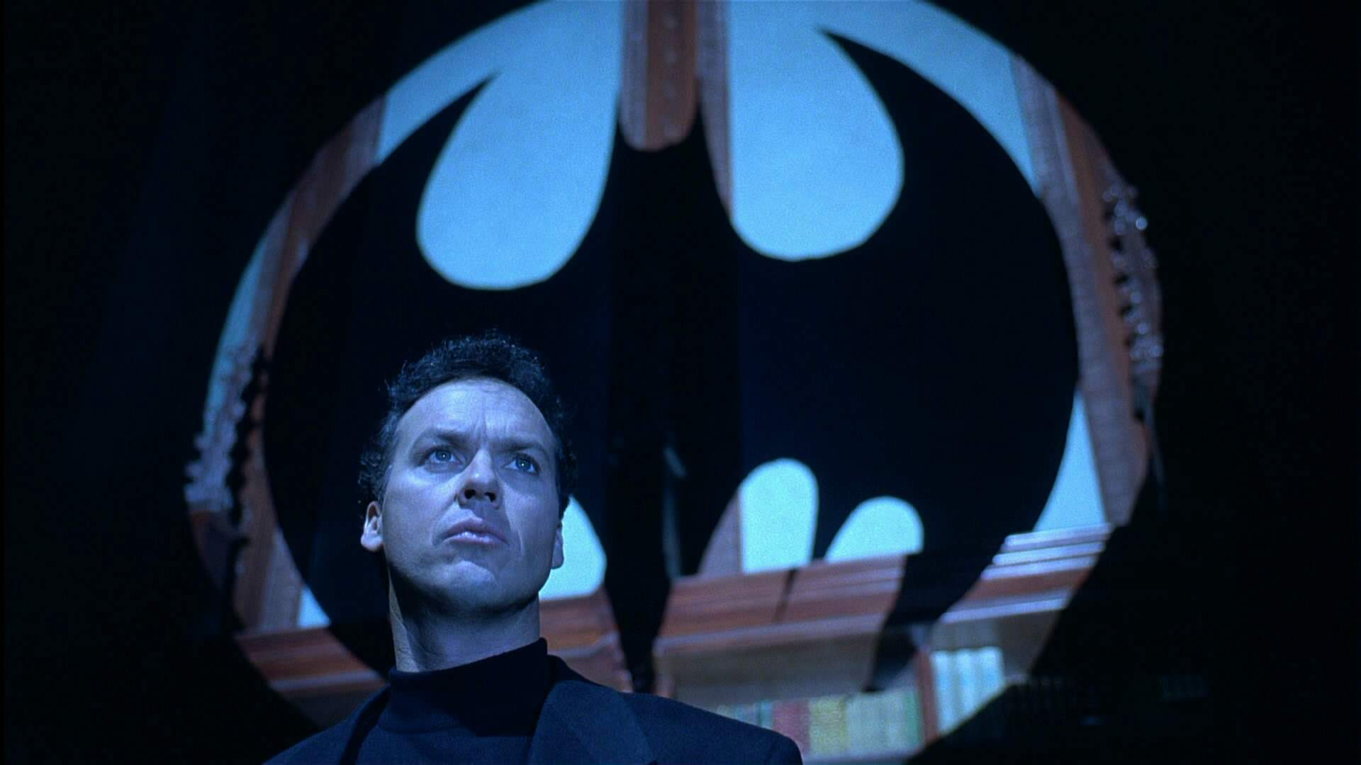 Michael Keaton interpretou Bruce Wayne/Batman em “Batman” (1989) e “Batman: O Retorno” (1992) (Foto: Reprodução)