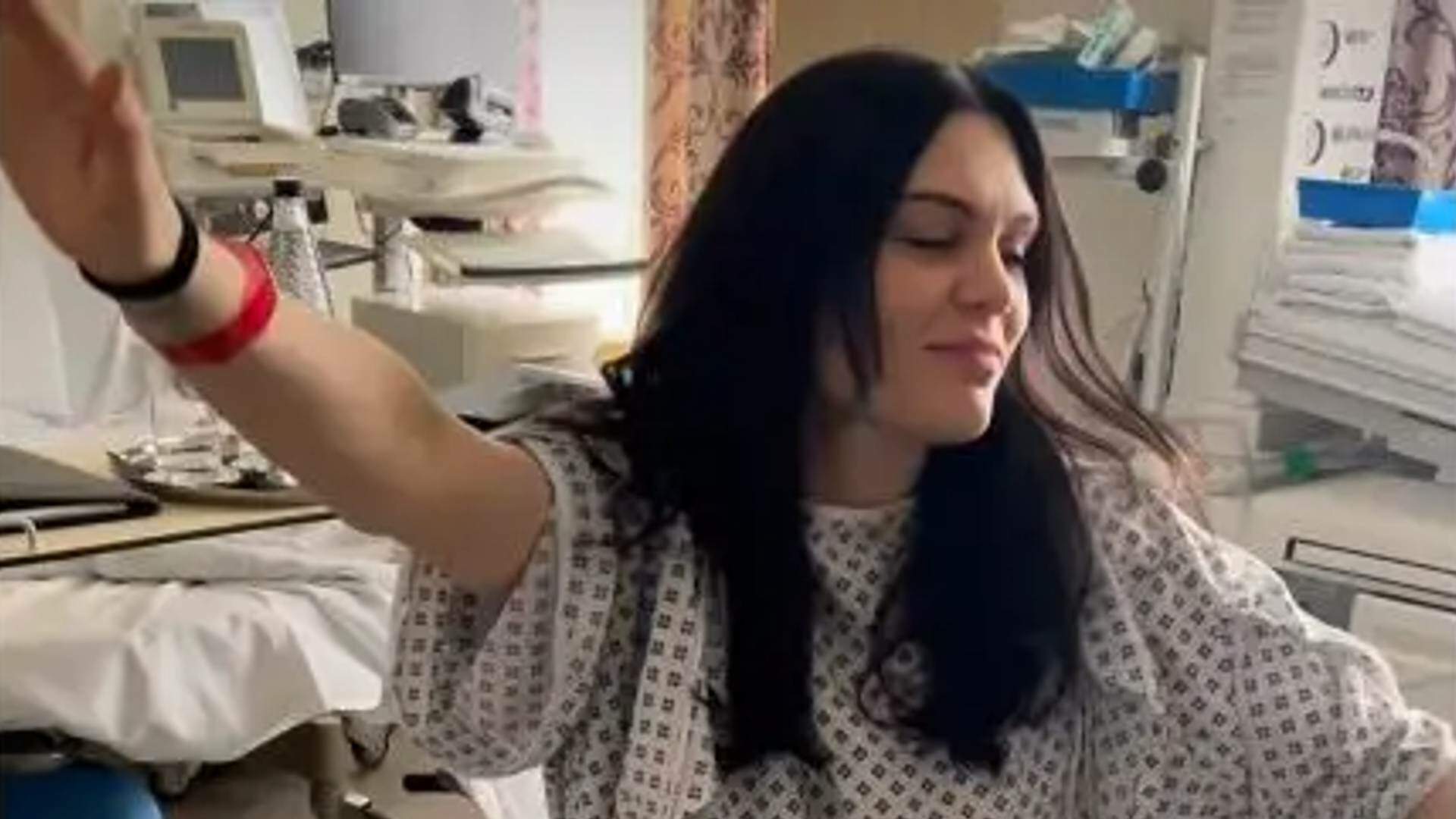 Jessie J publica vídeo descontraído em que aparece dançando até o chão antes do parto - Metropolitana FM