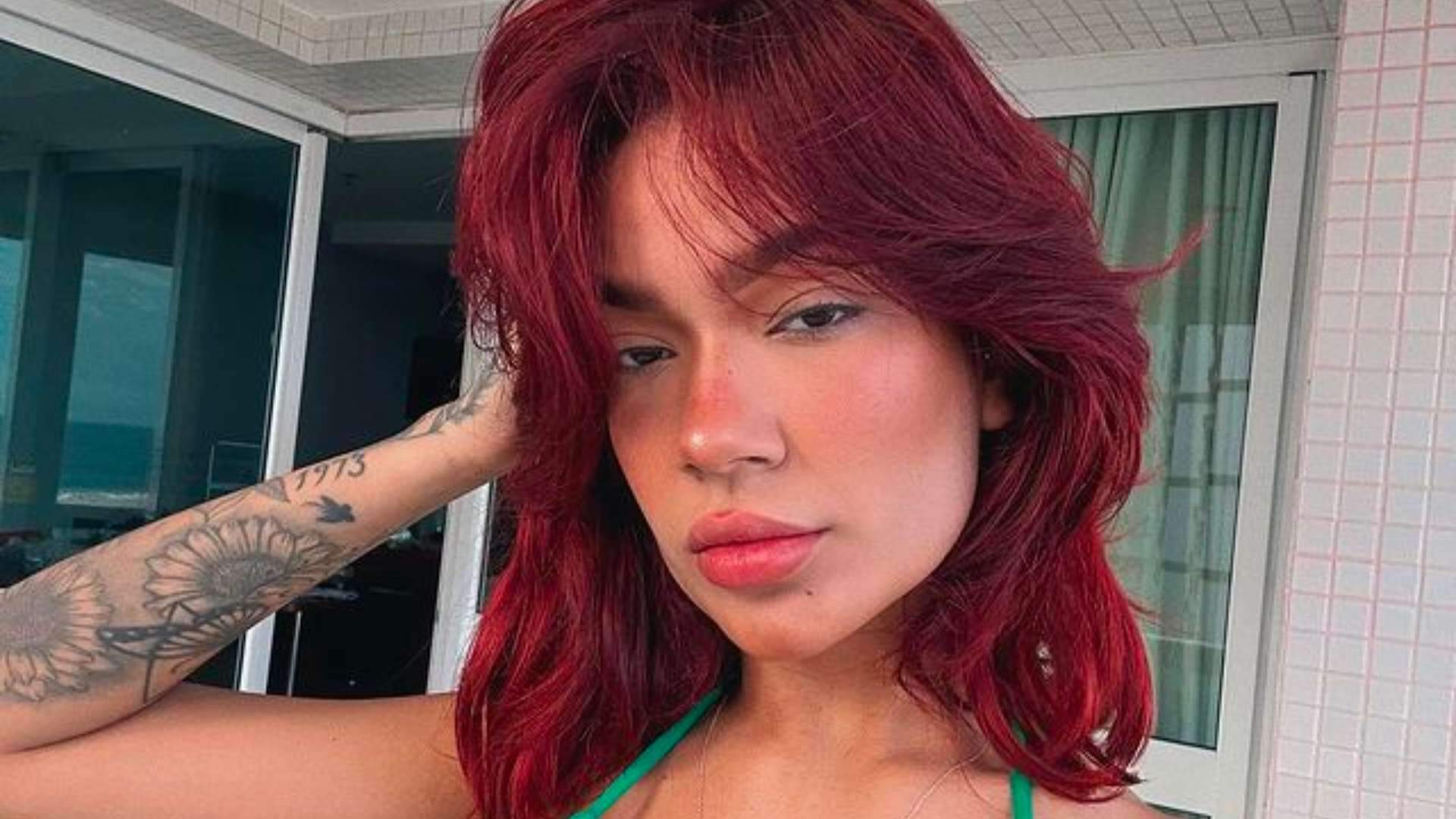 Tentação à mostra: Lara Silva faz selfie sensual exibindo bronzeado e sutiã mínimo não aguenta o volume