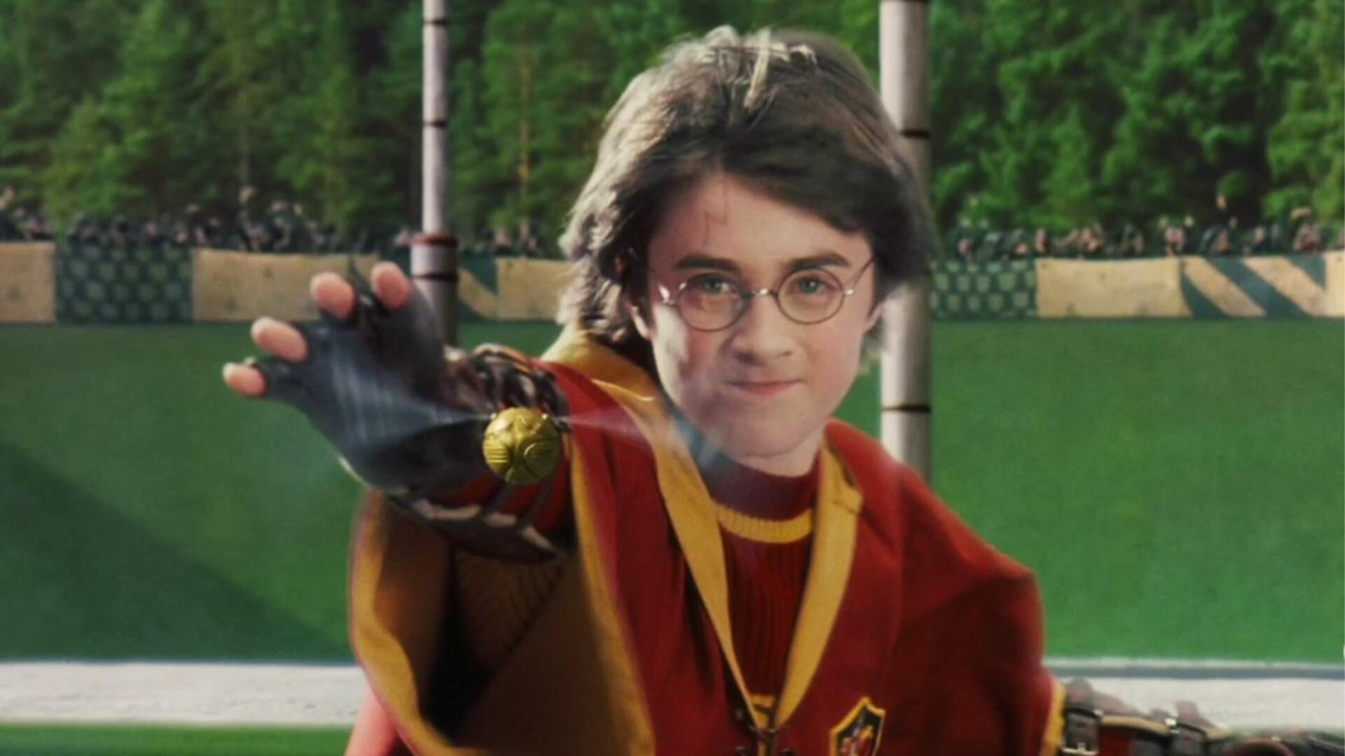 Daniel Radcliffe interpretou Harry Potter nos oito filmes da franquia de sucesso da Warner Bros. (Foto: Reprodução/Warner Bros.)