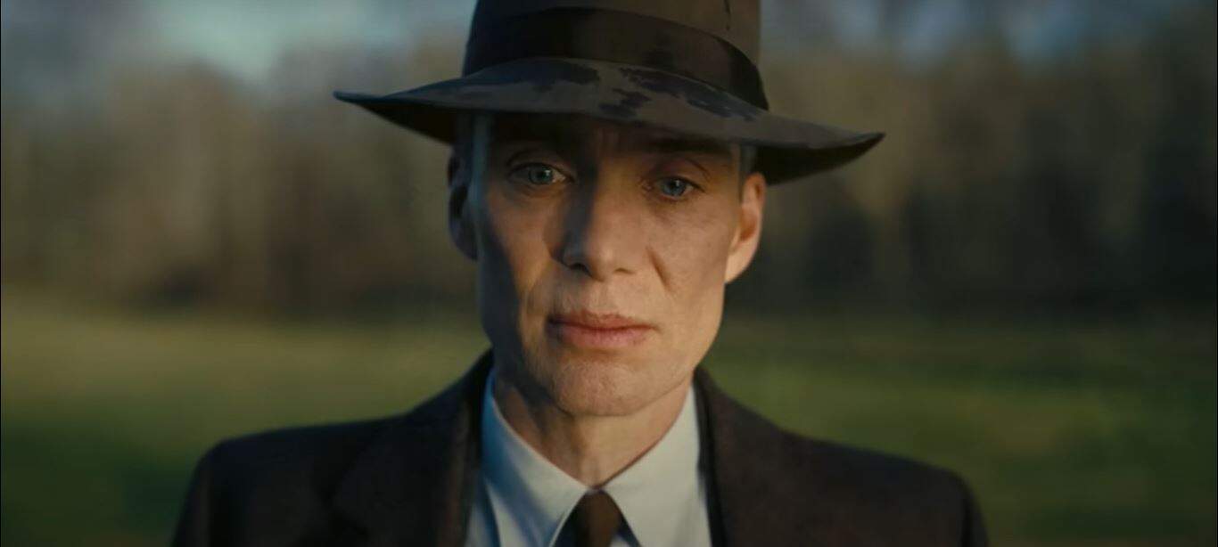 Cillian Murphy é J. Robert Oppenheimer em "Oppenheimer" (Foto: Reprodução/Universal Pictures)