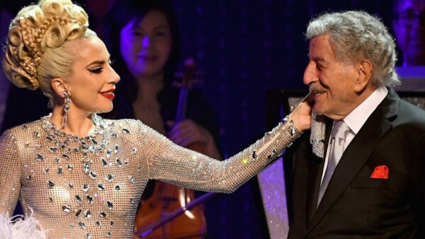 Em luto, Lady Gaga posta depoimento emocionante sobre morte de Tony Bennett e faz pedido importante aos fãs 