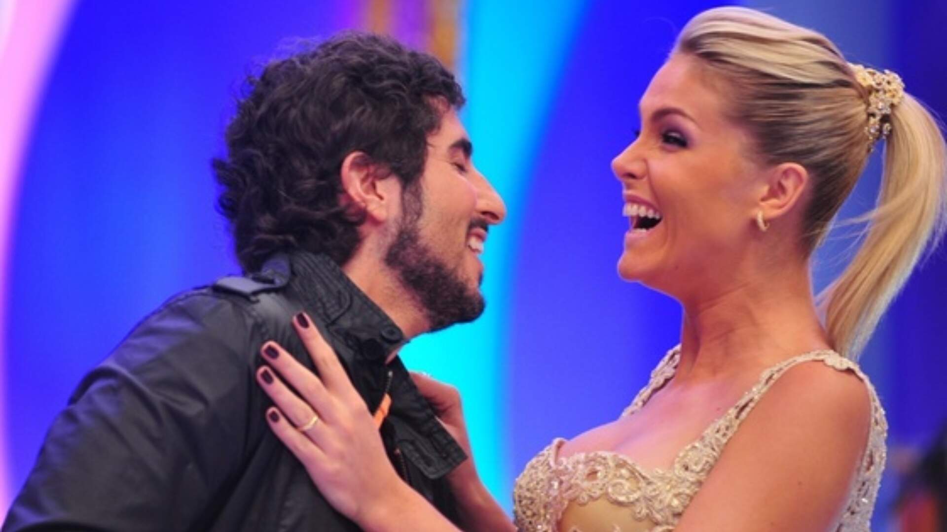 Ex-peoa de “A Fazenda” expõe bastidores da RecordTV e acusa apresentadores de estrelismo - Metropolitana FM