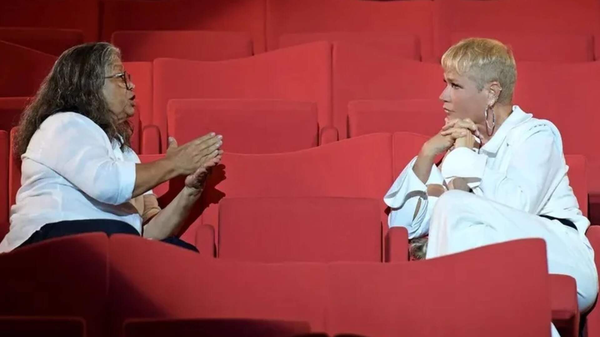 Postura da ex-empresária de Xuxa assusta fãs durante documentário e apresentadora desabafa: “Eu era uma marionete” - Metropolitana FM