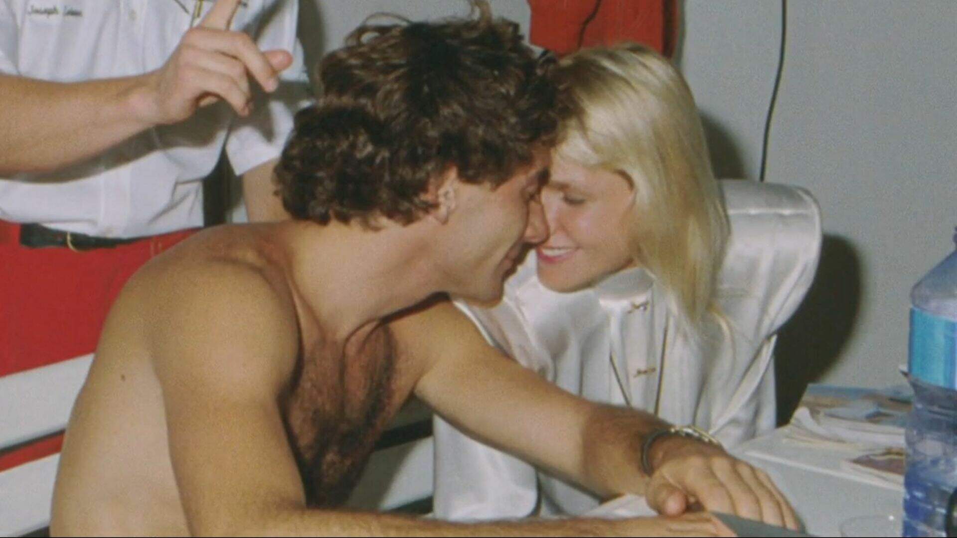 Xuxa, O Documentário: Xuxa Meneghel revela detalhes inéditos sobre o romance com Ayrton Senna - Metropolitana FM