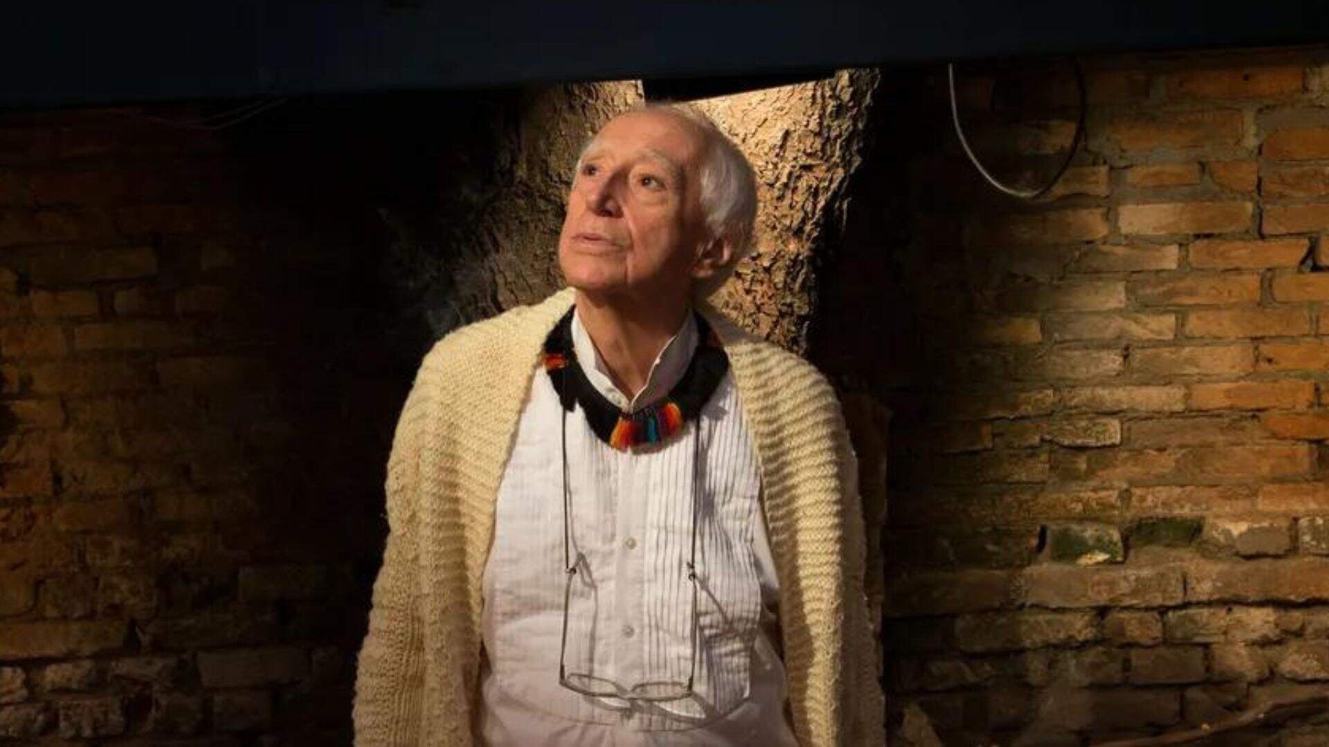 Diretor de teatro, Zé Celso, morre aos 86 anos após ser atingido por incêndio em casa - Metropolitana FM