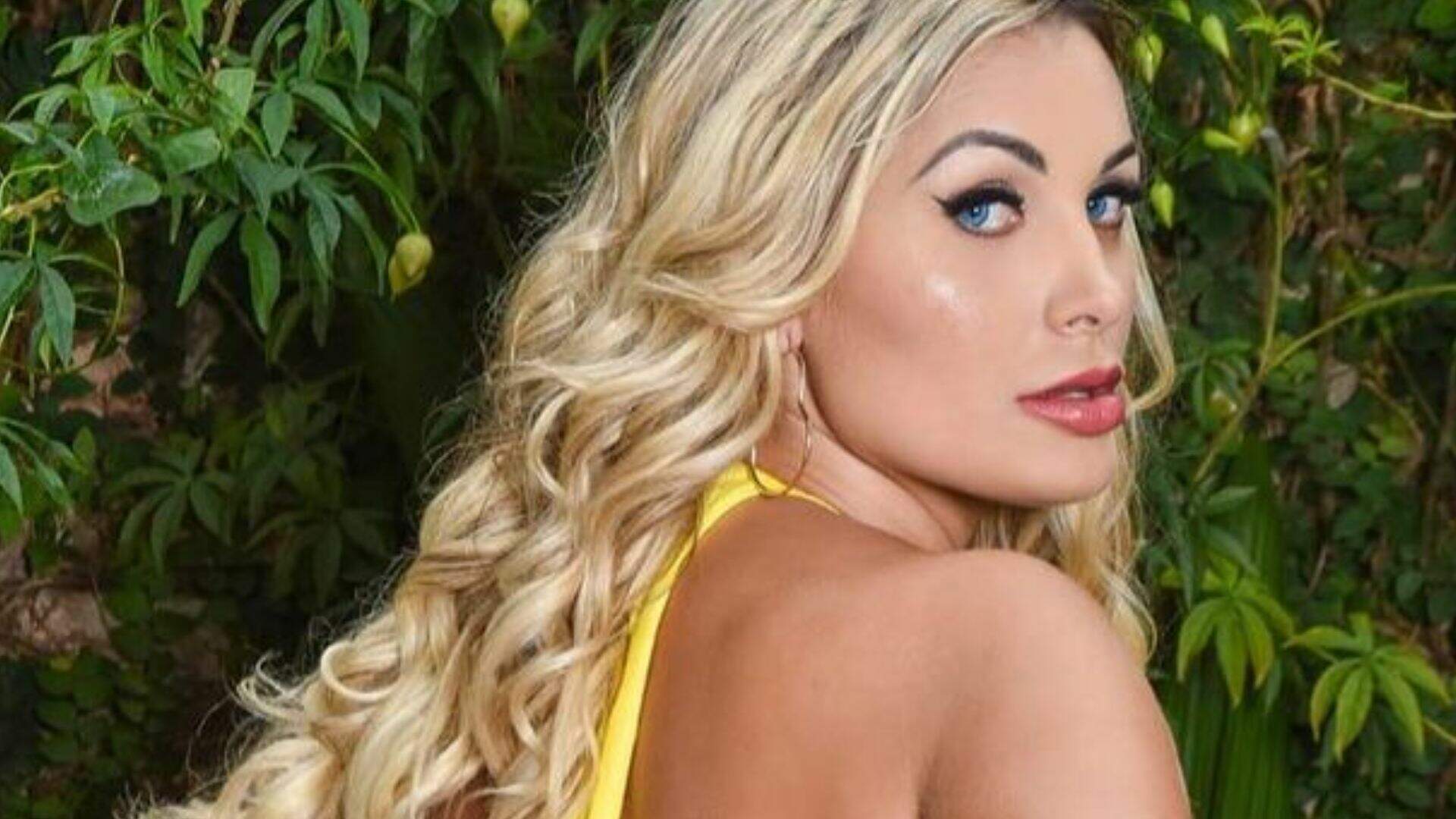 Andressa Urach prova que consegue abrir o bumbum ficando em pose de cachorrinha: “Sem as mãos aqui” - Metropolitana FM