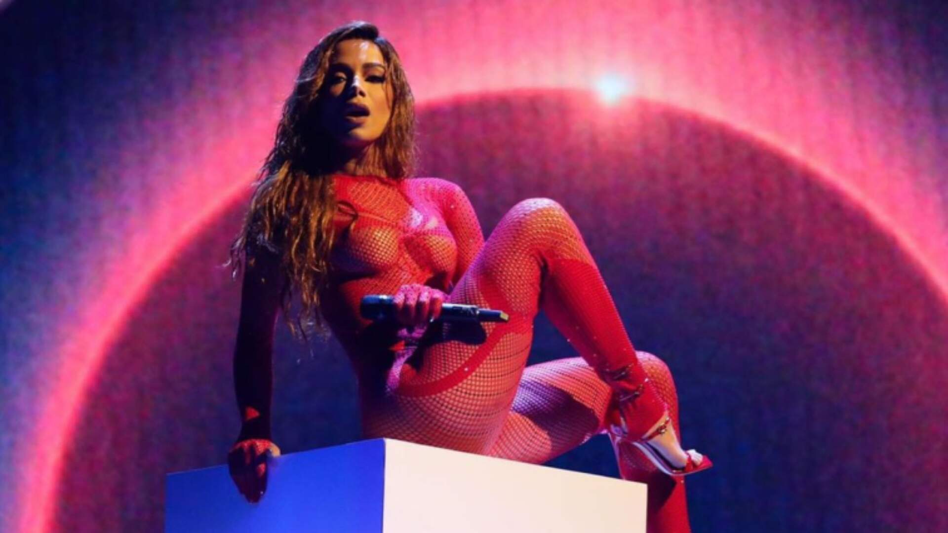 Estabilizada com carreira internacional, Anitta detona o Brasil e revela não gostar de fazer show - Metropolitana FM