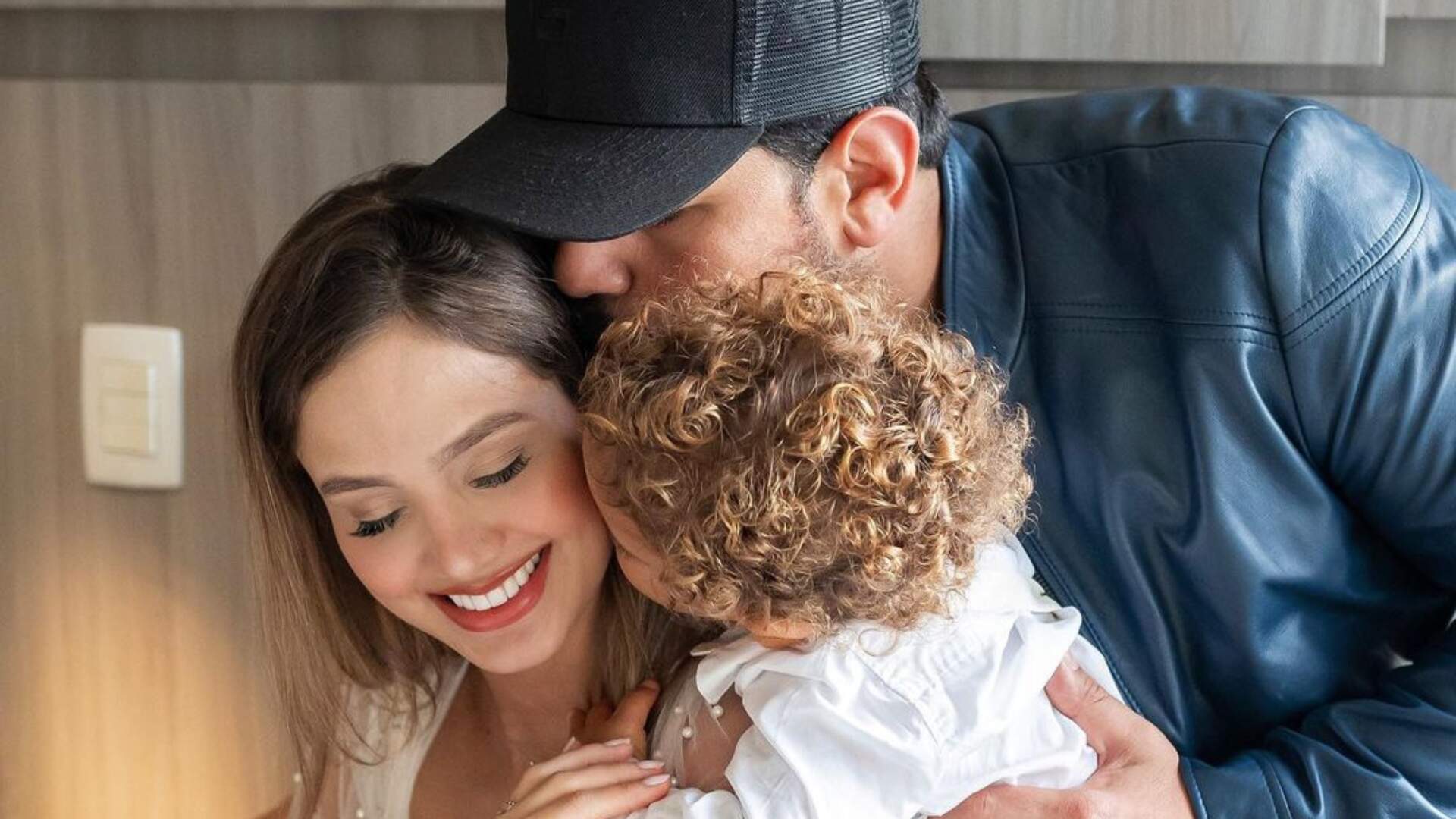 Esposa de cantor sertanejo revela que marido deu aval para expor traição no casamento: “Ficou orgulhoso” - Metropolitana FM