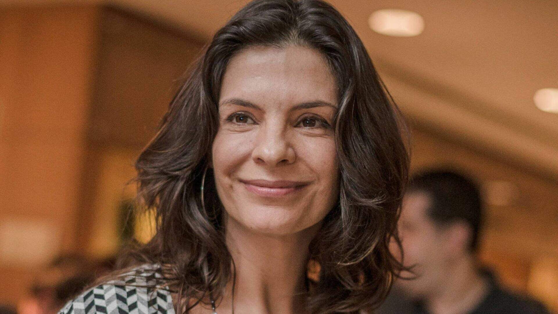 Mulheres Apaixonadas: Em momento difícil dos bastidores, atriz relembra contato com a violência doméstica - Metropolitana FM