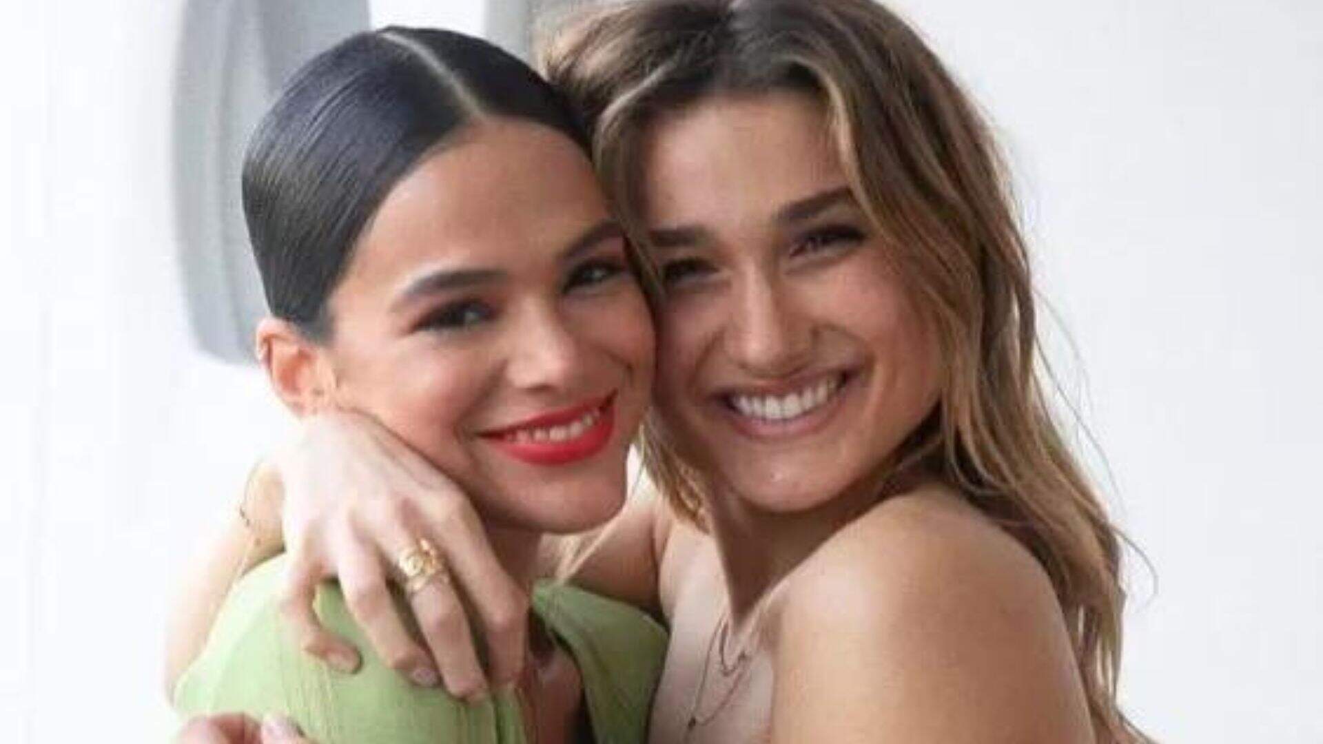 Bruna Marquezine cai aos prantos com surpresa de Sasha; veja o vídeo -  Metropolitana FM