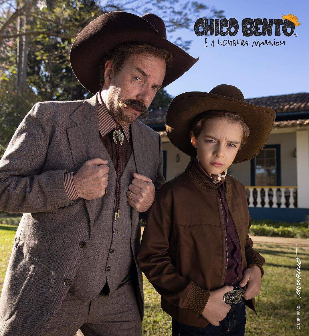 Dotô Agripino (Augusto Madeira) e seu filho Genesinho (Enzo Henrique) são os vilões de “Chico Bento e a Goiabeira Maraviósa” (Foto: Reprodução/Maurício de Souza Produções)
