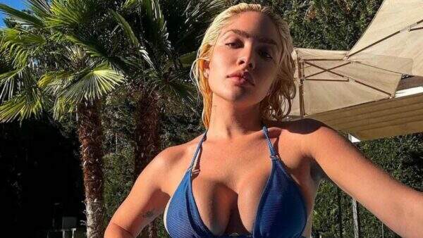 Karoline Lima choca internautas ao revelar que vai tirar todo o volume dos seios com cirurgia