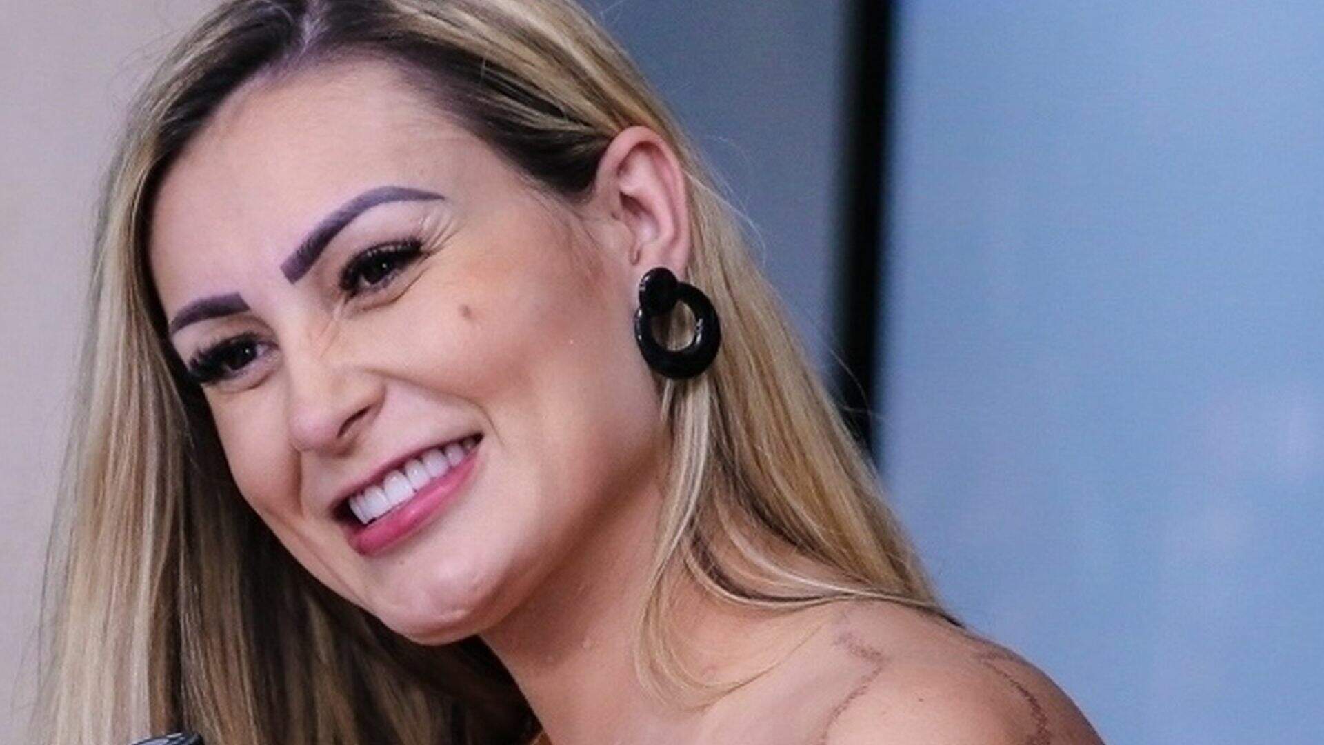 Após voltar ao mundo adulto, Andressa Urach deixa internautas chocados ao revelar quanto faturou em 40 dias