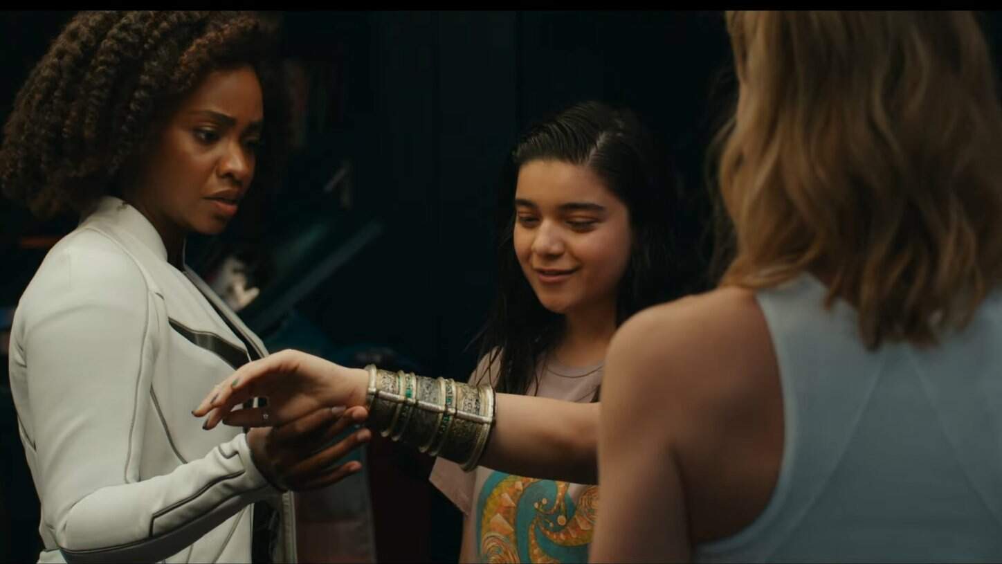 Monica Rambeau (Teyonah Parris), Kamala Khan (Iman Vellani) e Carol Danvers (Brie Larson) reunidas no novo trailer de “The Marvels” (Foto: Reprodução/Youtube)