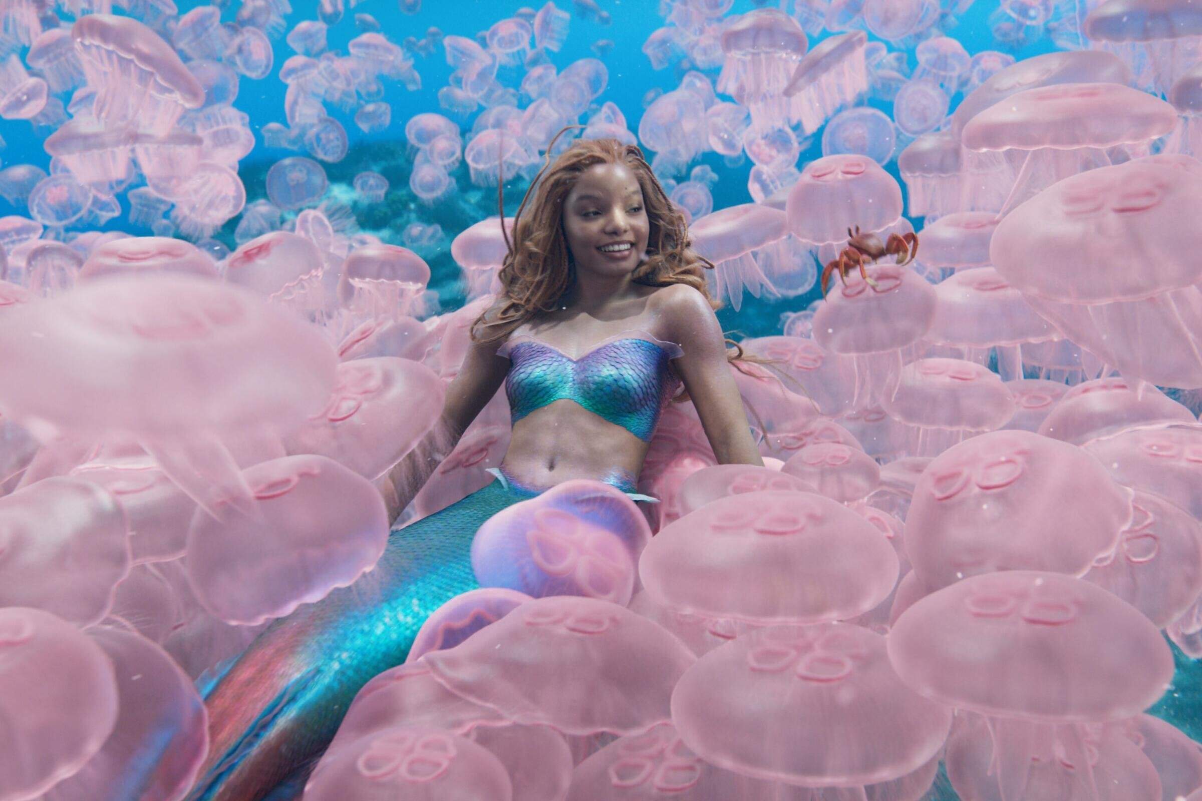 Halle Bailey é Arial em “A Pequena Sereia” (Foto: Reprodução/Walt Disney Pictures)