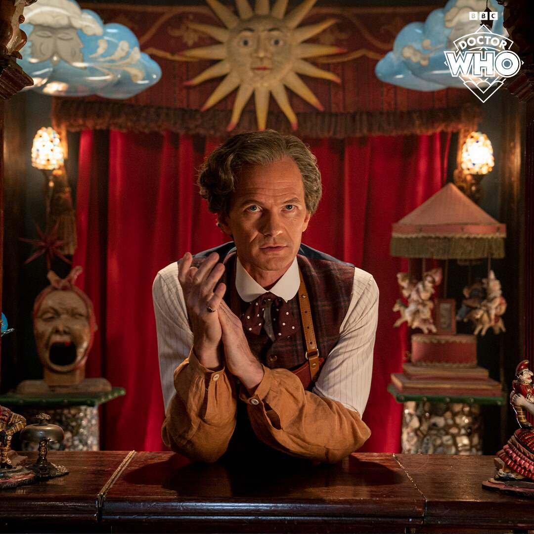 Neil Patrick Harris é Toymaker nos especiais de "Doctor Who" (Foto: Reprodução/BBC)