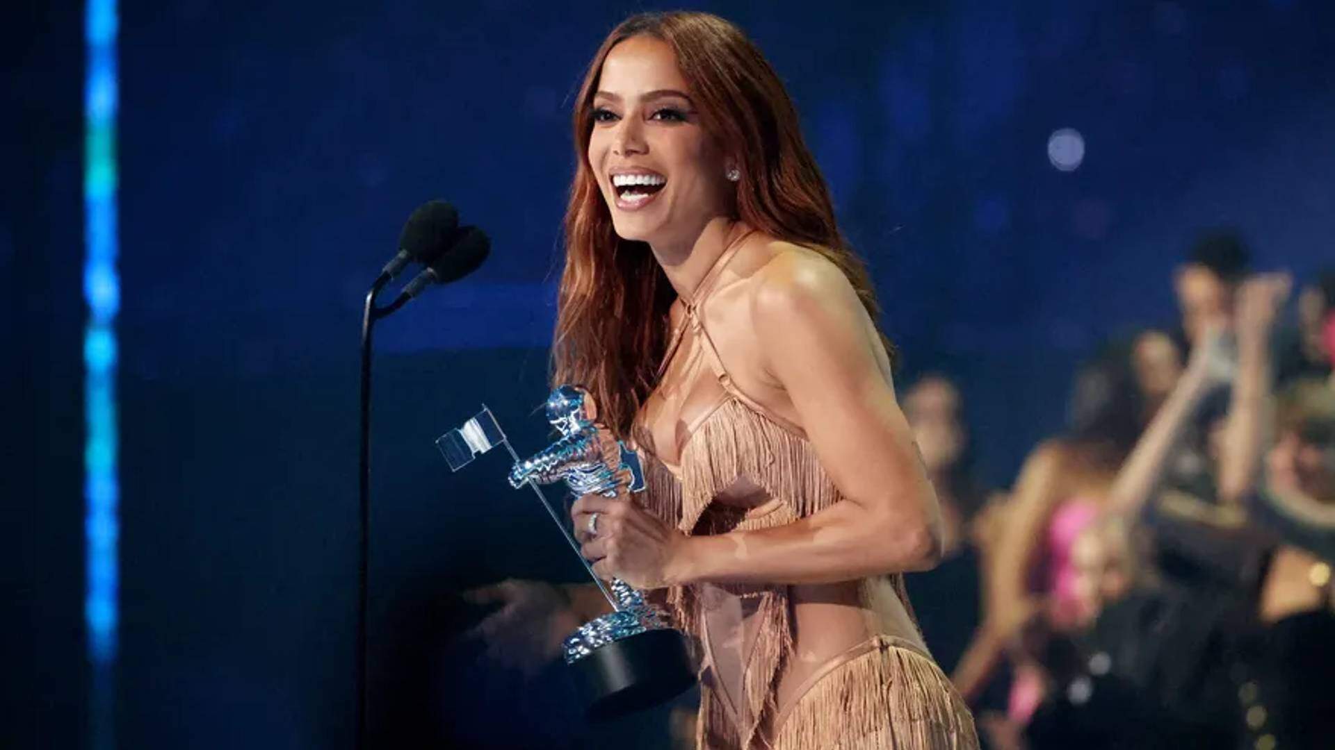 Anitta faz a festa no VMA 2023 com performances, prêmio e até reconhecimento de musa do pop; veja os melhores momentos da Poderosa! - Metropolitana FM