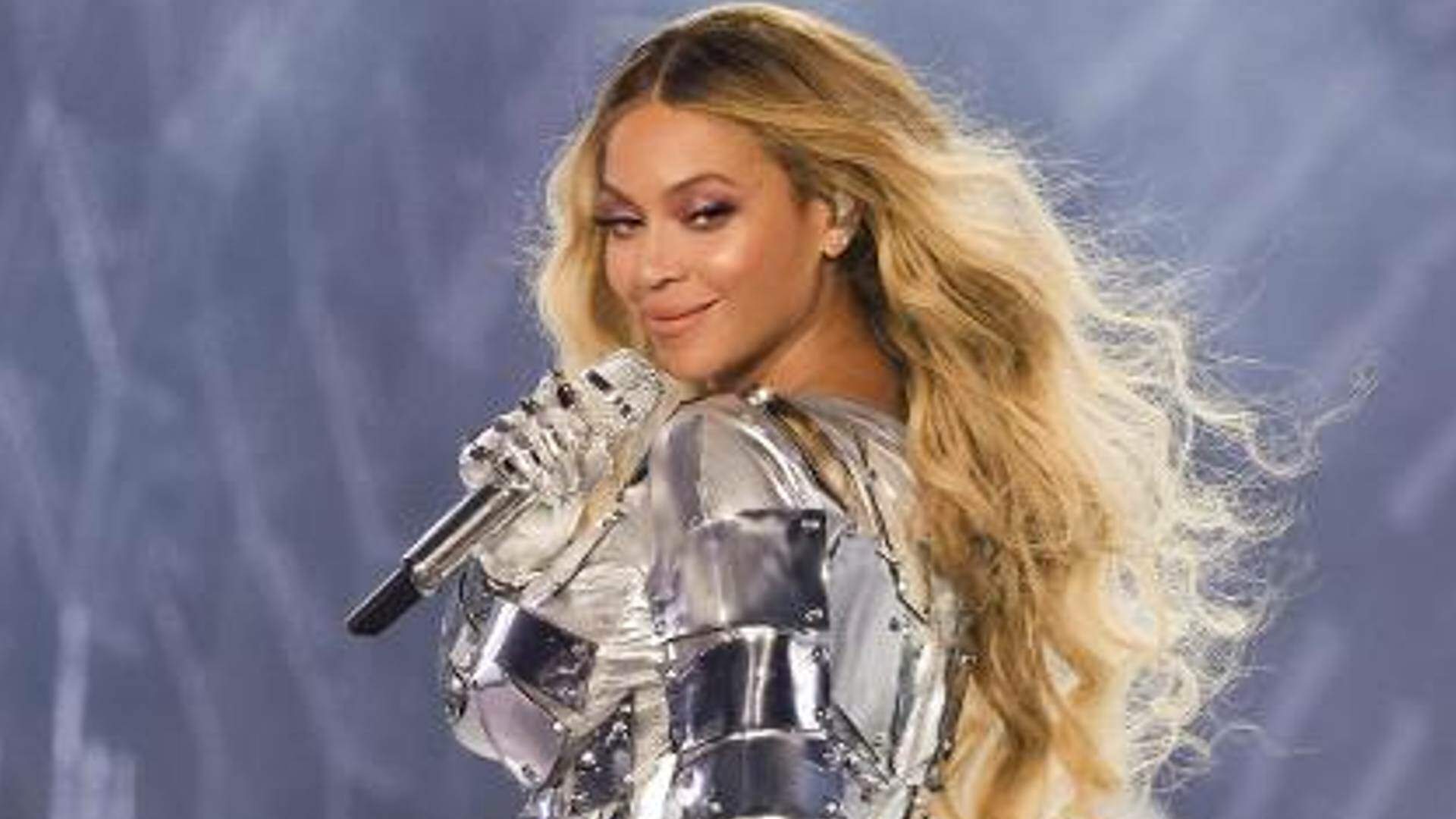 Beyoncé completa 42 anos e aniversário da artista rouba a cena por motivo bastante especial