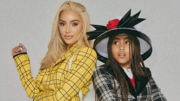 Kim Kardashian e sua filha, North West, se inspiram em “As Patricinhas de Beverly Hills” para o Halloween