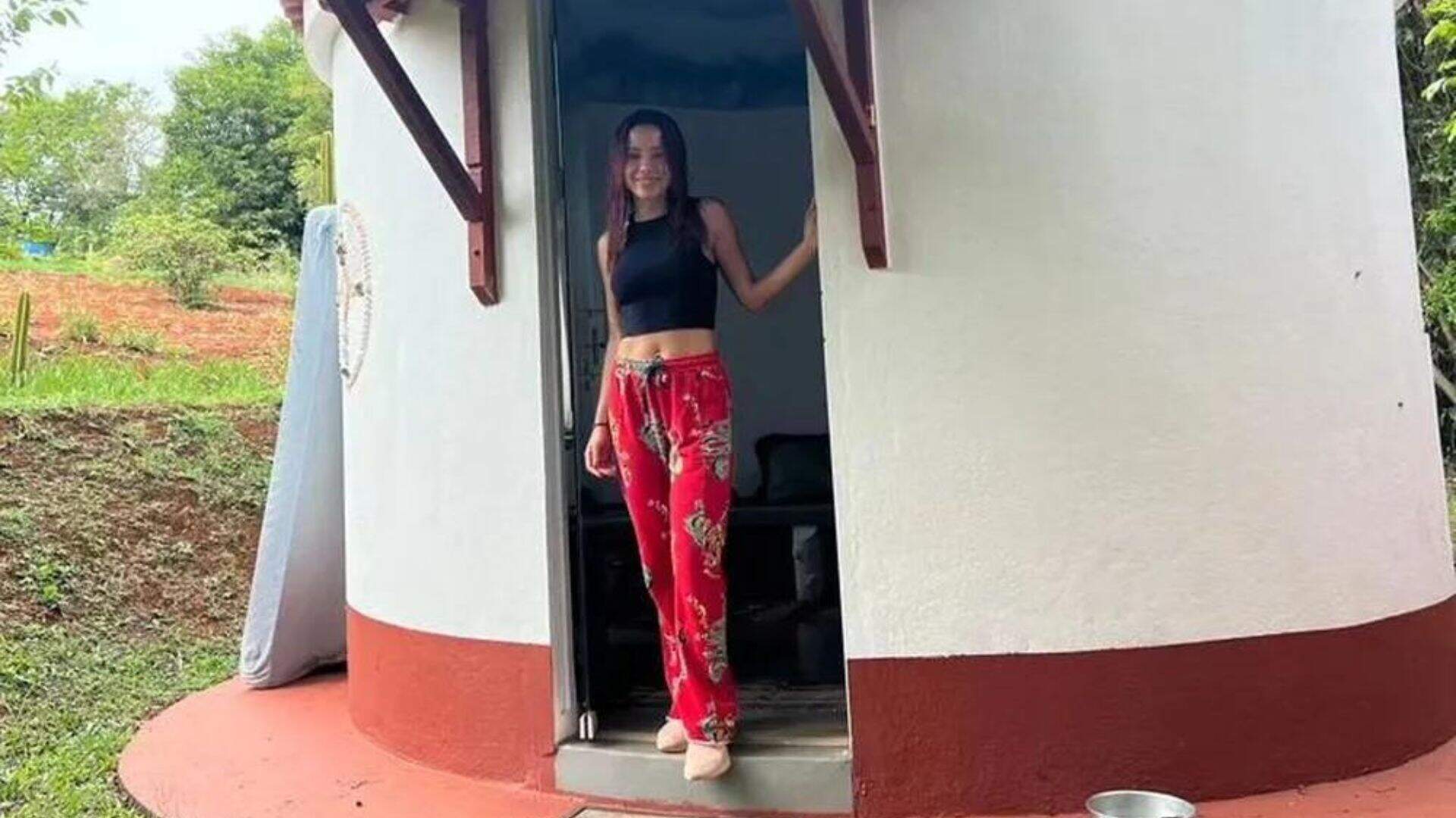 Look de grife usado por Anitta em retiro chama atenção dos seguidores; veja mais detalhes - Metropolitana FM