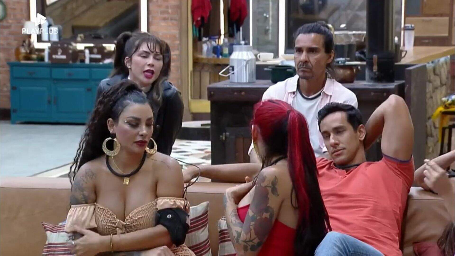 A Fazenda 15: Durante dinâmica da discórdia, Alicia X e Nadja Pessoa voltam a ter desavenças - Metropolitana FM