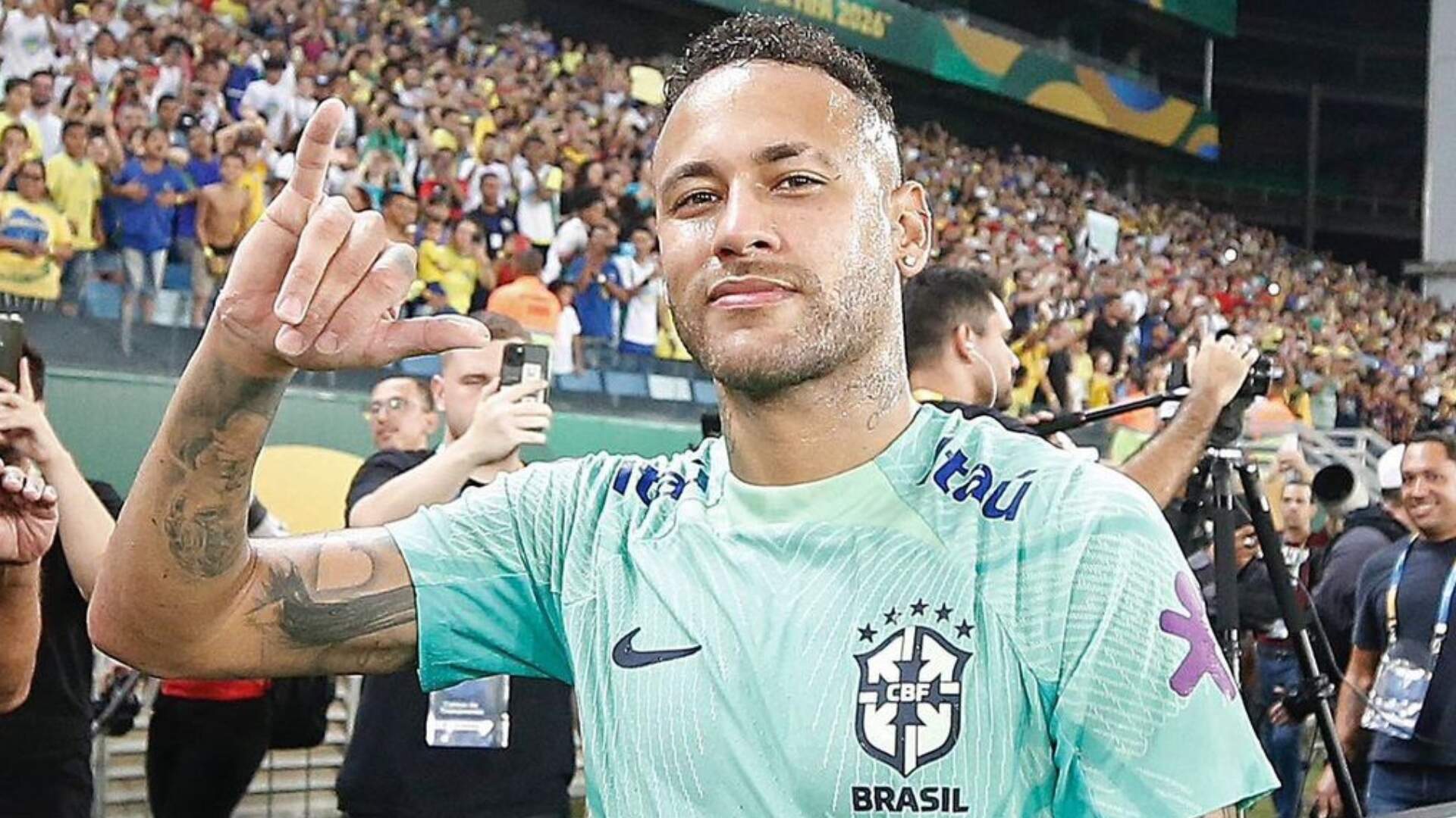 Dias após nascimento da filha, Neymar curte festa com jogadores e nova traição é exposta nas redes sociais