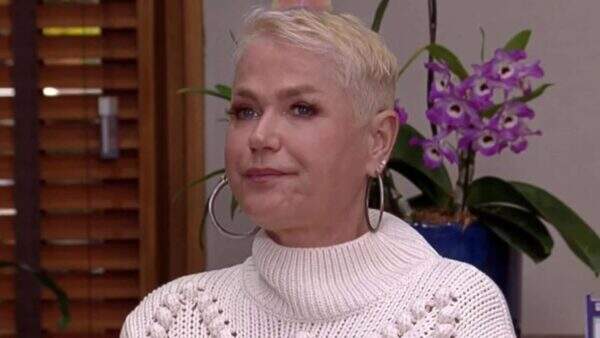 Xuxa faz desabafo chocante em evento e expõe trauma causado por Marlene Mattos: “Abuso psicológico”