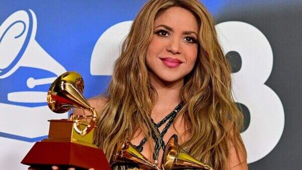 Shakira conquista o Grammy Latino com sucesso inspirado em Piqué e manda recado