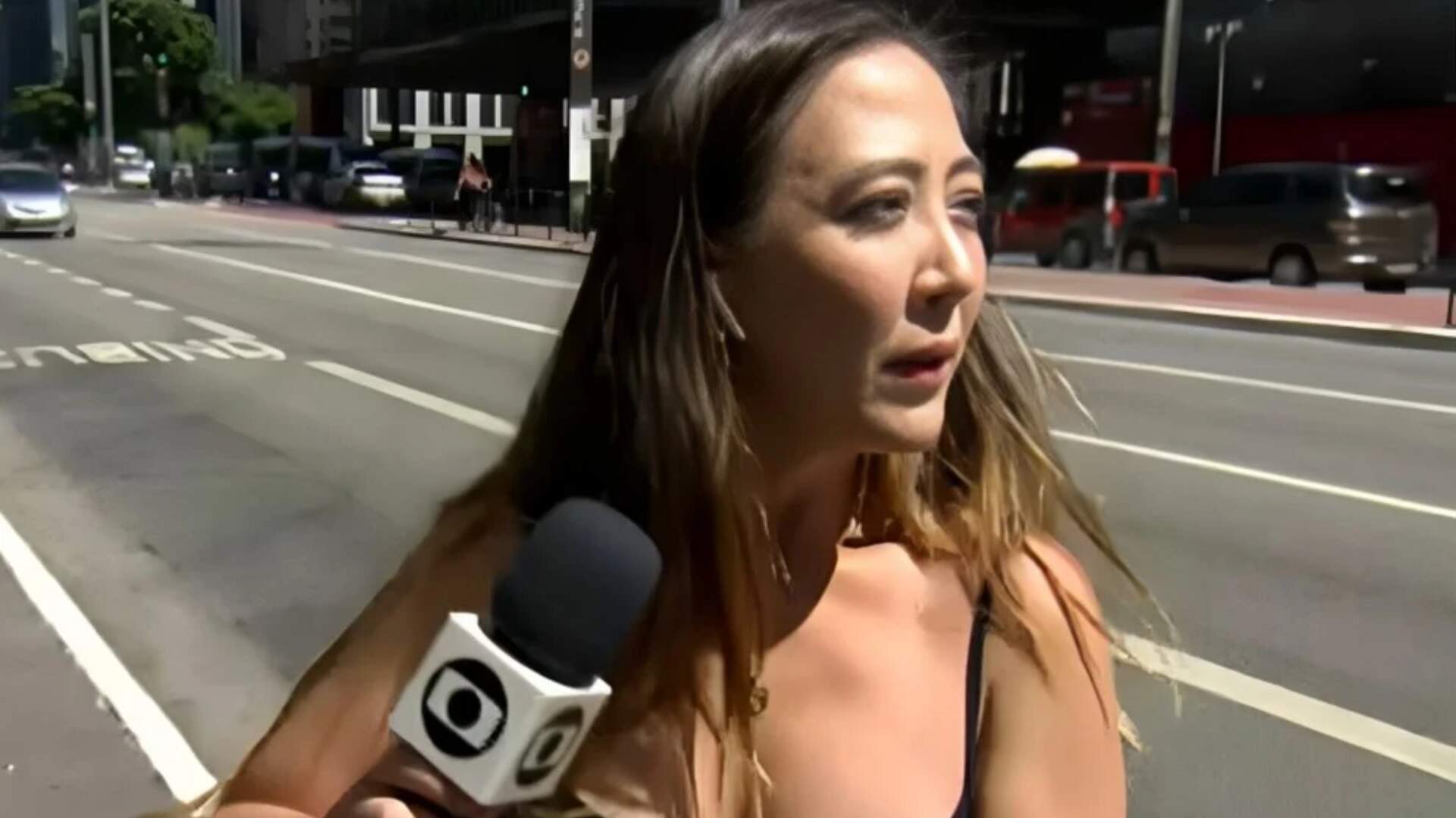 Ao vivo com Patrícia Poeta, repórter do ‘Encontro’ toma susto e quase é assaltada na frente das câmeras - Metropolitana FM