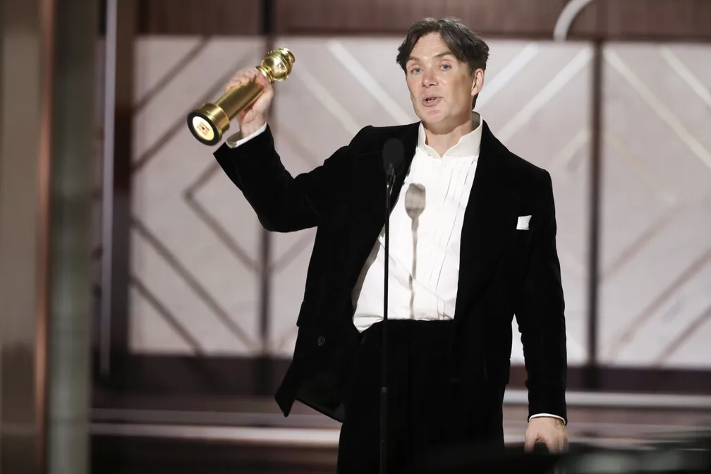 Cillian Murphy é premiado pela sua atuação em 'Oppenheimer' no Globo de Ouro 2024 
