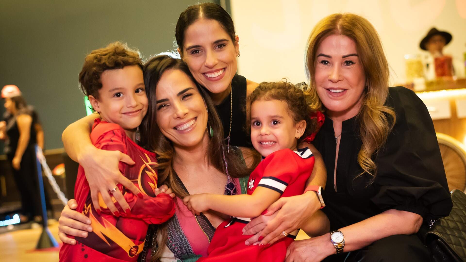 Camilla Camargo celebra aniversário de sua caçula, Julia, ao lado da família e amigos - Metropolitana FM