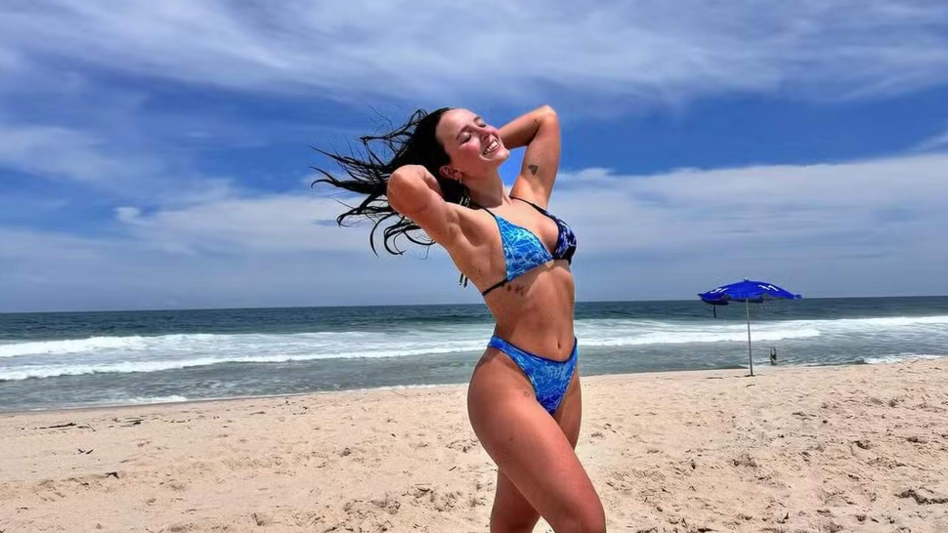 Na praia, Larissa Manoela exibe tatuagens e recebe chuva de elogios do marido! - Metropolitana FM