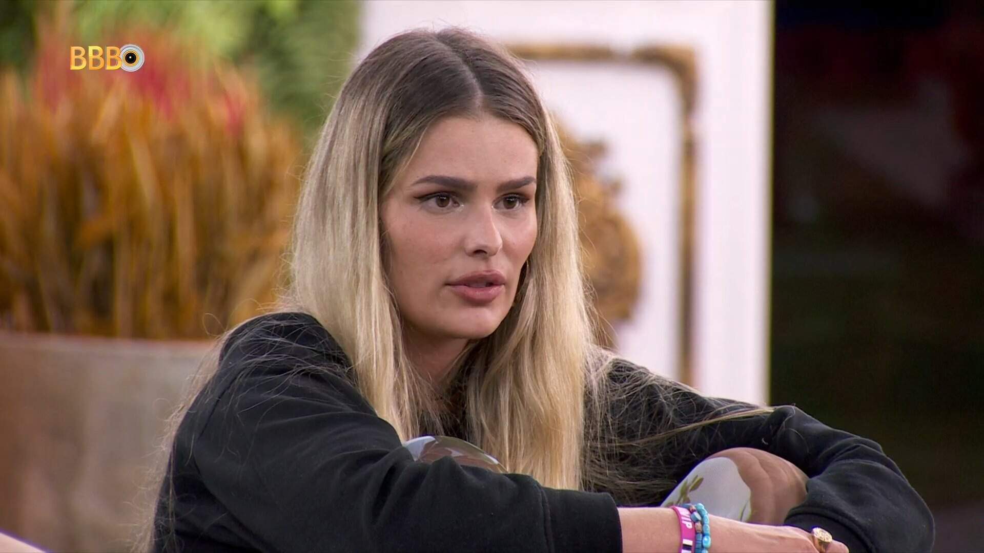 BBB 24: Após briga generalizada, Yasmin Brunet não perde a oportunidade e rasga o verbo sobre rivais