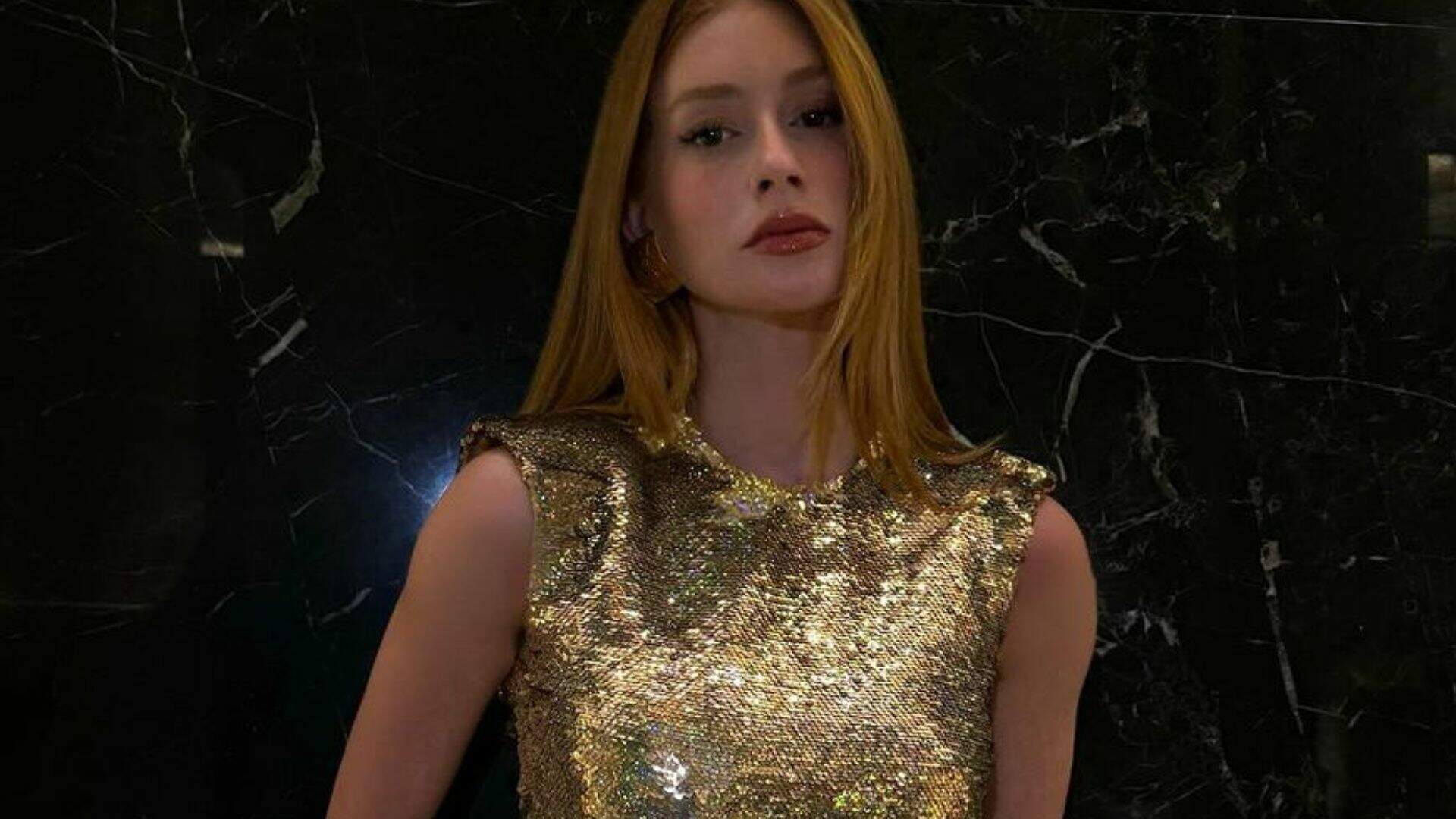 Em Mônaco, Marina Ruy Barbosa brilha de vestido dourado encanta fãs com novas fotos