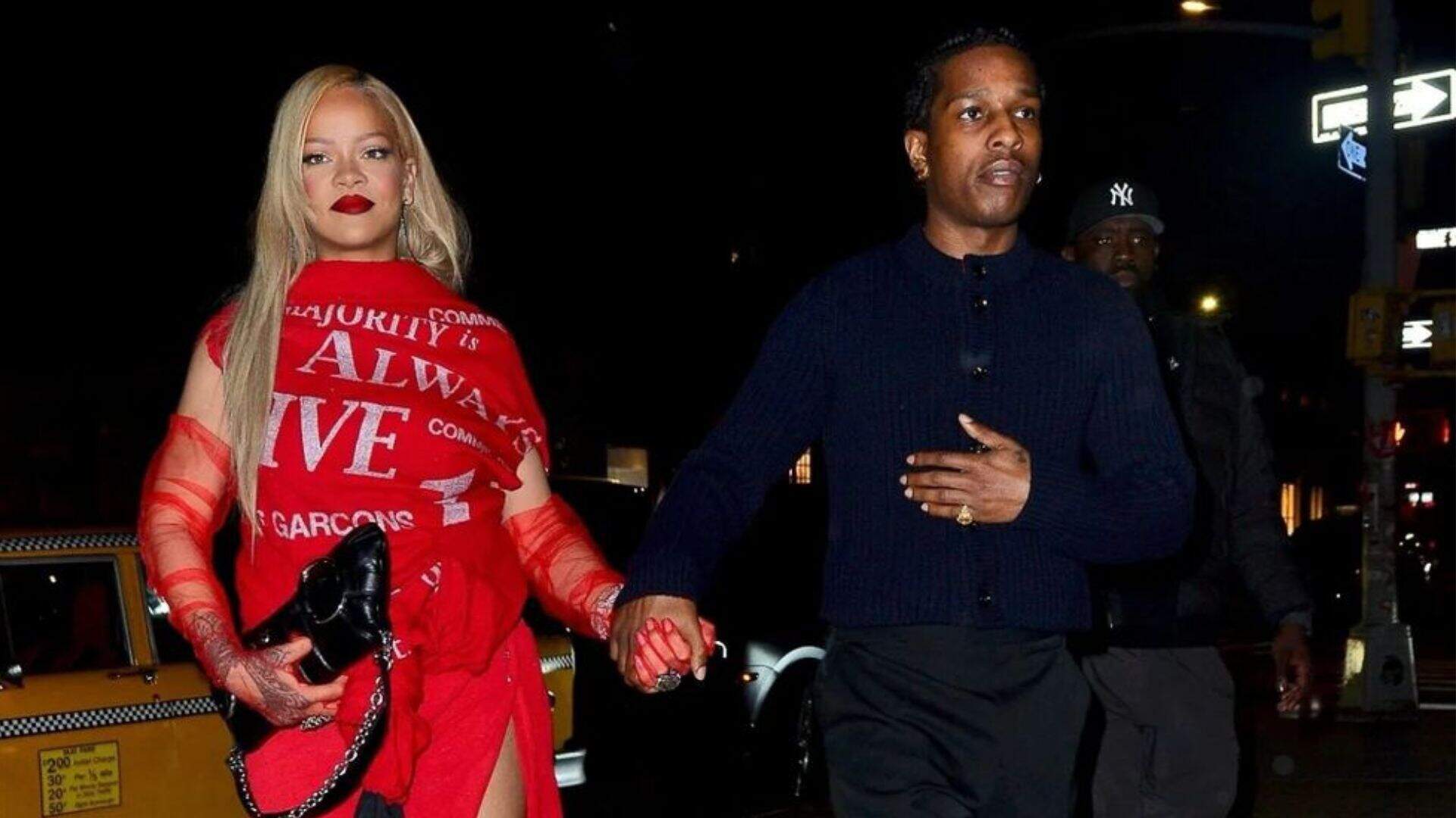 Ao lado do marido ASAP Rocky, Rihanna surge platinada em Nova York - Metropolitana FM